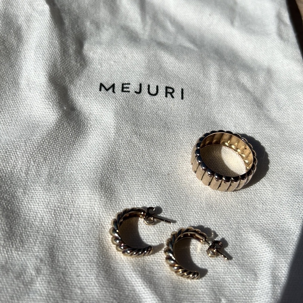 Mejuri Gold Vermeil Croissant Hoop Earrings